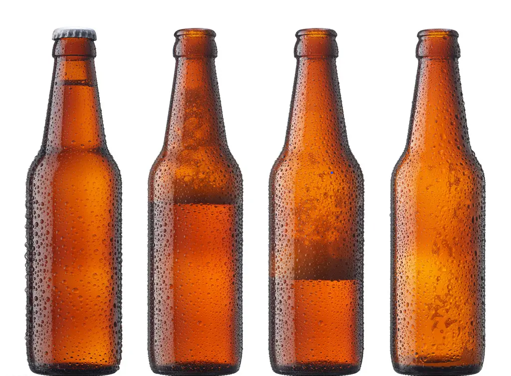 精釀啤酒設(shè)備,啤酒廠設(shè)備,開辦啤酒廠,灌裝,洗瓶機(jī)